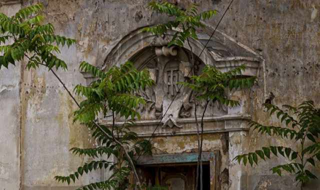 Bari: dimora borghese, ristorante e 